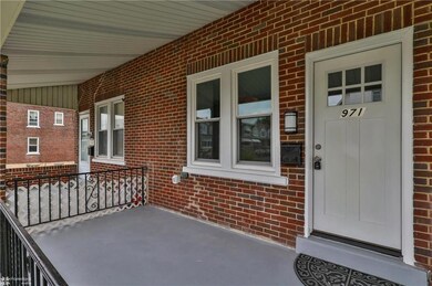 971 W Cedar St, Allentown, PA 18102 - photo 2