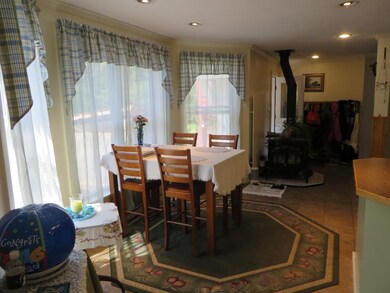 315 Cliff St, Saint Johnsbury, VT 05819 - photo 5