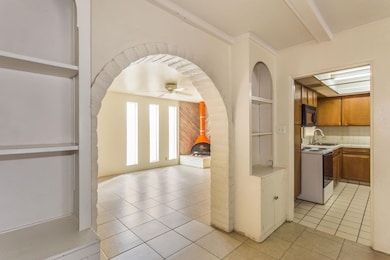 2241 E Heatherbrae-7