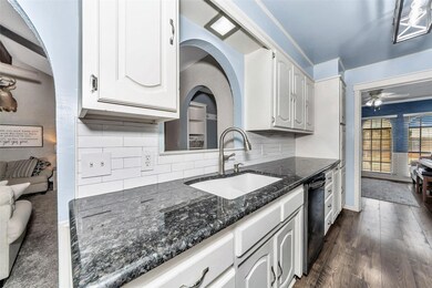 704 Springhill Dr, Hurst, TX 76054 - photo 5