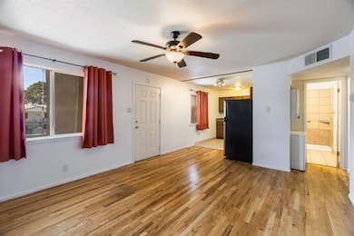 3908 Ortiz Ct NE unit C, Albuquerque, NM 87110 - photo 5