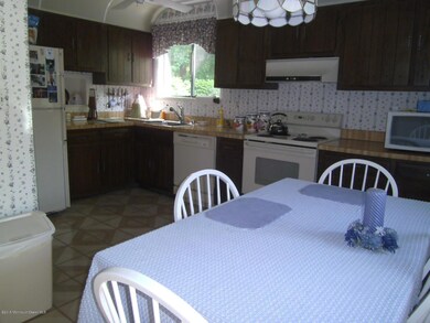 153 Cross Slope Ct unit F, Manalapan, NJ 07726 - photo 4