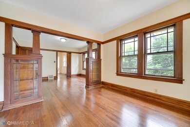 636 Myrtle St, Waukegan, IL 60085 - photo 3