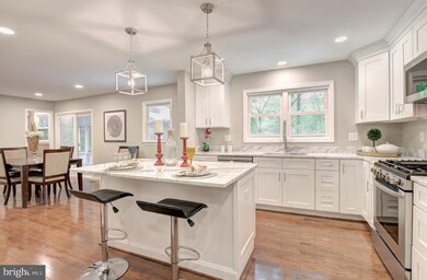 8105 W Point Dr, Springfield, VA 22153 - photo 7