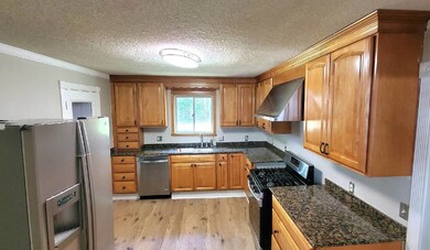 318 Moody St, Picayune, MS 39466 - photo 4