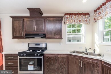 8 Nichols Cir, Phoenixville, PA 19460 - photo 6