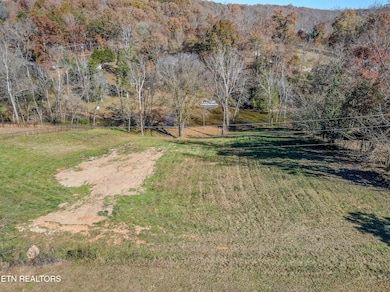 165 Rebel Rd, Harriman, TN 37748 - photo 6