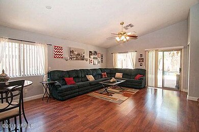 4 livingroom1