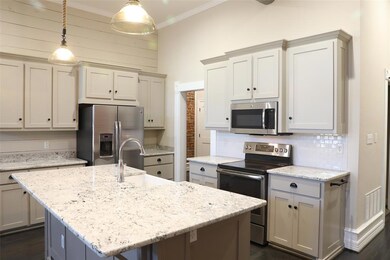 312 E California St, Gainesville, TX 76240 - photo 5