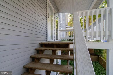 11994 Cardamom Dr, Woodbridge, VA 22192 - photo 3