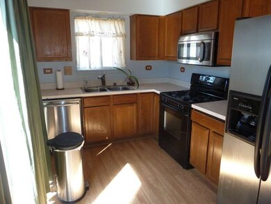 unlisted-address, Carpentersville, IL 60110 - photo 6