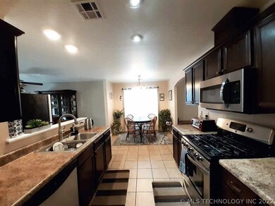 20348 E 43rd St S, Broken Arrow, OK 74014 - photo 5