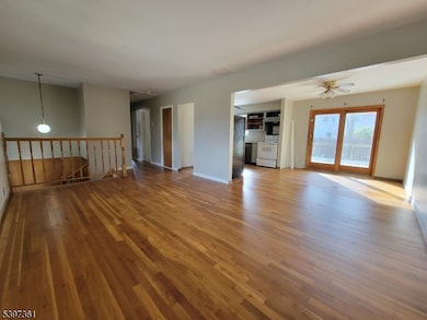 10 Richards Rd, Hopatcong, NJ 07843 - photo 3