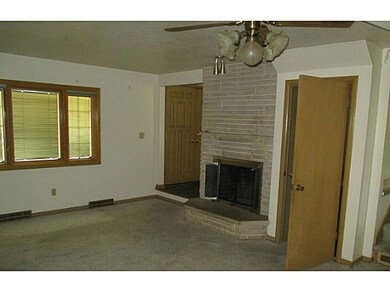 1331 Walshire Dr N, Columbus, OH 43232 - photo 3