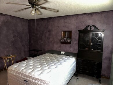 1330 N Harvey Dr, Olathe, KS 66061 - photo 3