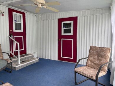 SCREEN PORCH