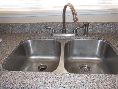 upgraded kitchen counters & fixtures