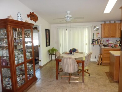 breakfast room