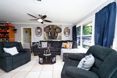 18400 NE 7th Ct, Miami, FL 33179 - photo 4