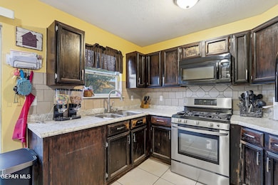 10497 Valle Del Mar Dr, El Paso, TX 79927 - photo 6