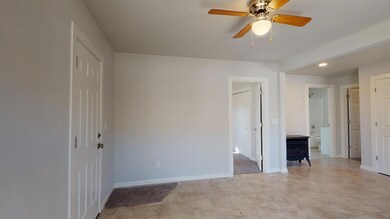 2035-Vine-Avenue-10222021_083709