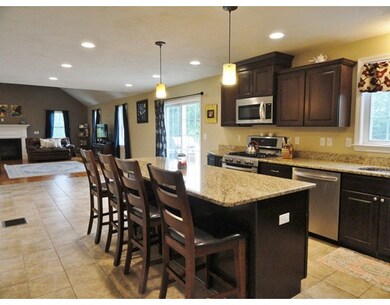 7 William Cir, Rutland, MA 01543 - photo 2