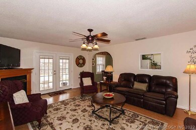 4320 S Cedar Ct, Broken Arrow, OK 74011 - photo 6