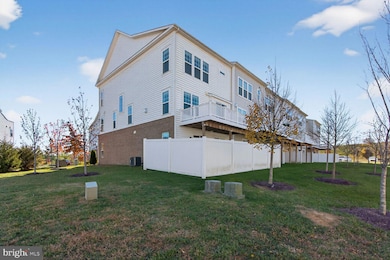 42986 Lost Farm Terrace, Leesburg, VA 20175 - photo 2