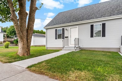 19 Bliss St unit 2, South Dartmouth, MA 02748 - photo 2