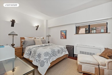 Hudson Tower unit 4R, New York, NY 10280 - photo 4
