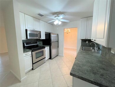 FULLY UPDATED KITCHEN