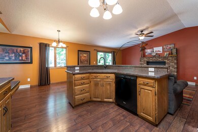 Kitchen Island 2
