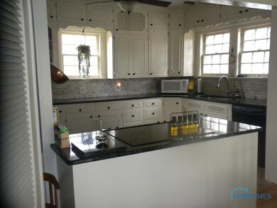 616 W Main St, Woodville, OH 43469 - photo 5