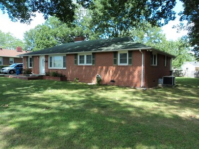 601 Henley St, Manchester, TN 37355 - photo 2