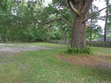 1366 Ellis Rd S, Jacksonville, FL 32205 - photo 7
