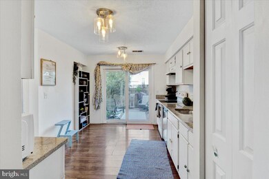 14021B Grumble Jones Ct, Centreville, VA 20121 - photo 7