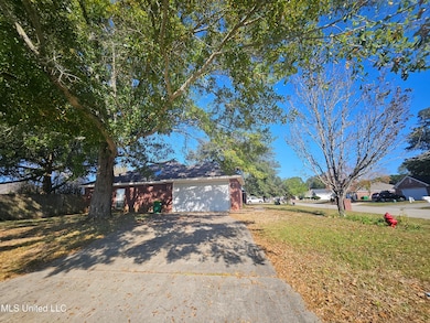 7726 Falcon Cir W, Ocean Springs, MS 39564 - photo 2