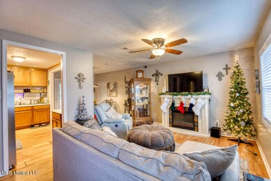 7305DenverDr-11