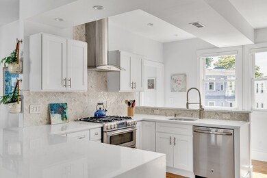 23 Saranac St unit 2, Dorchester, MA 02122 - photo 3