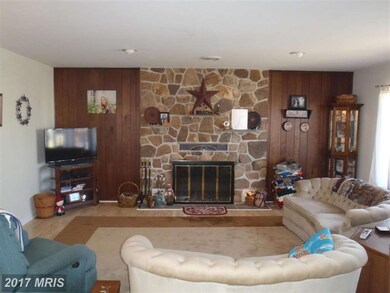 4088 Ricklyn Dr, Chambersburg, PA 17202 - photo 6