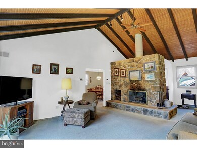 506 N Waverly St, Reading, PA 19607 - photo 2