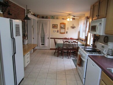 Eat in Kitchen
