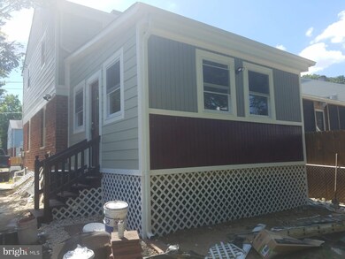 5824 Shoshone Dr, Oxon Hill, MD 20745 - photo 2