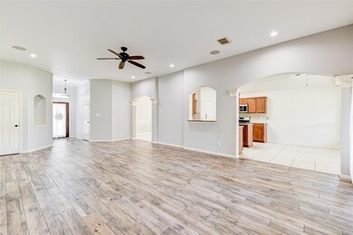 25910 Oakridge Forest Ln, Spring, TX 77386 - photo 6