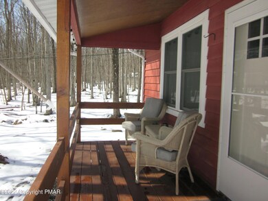 11 Hillcrest Dr_Front Porch