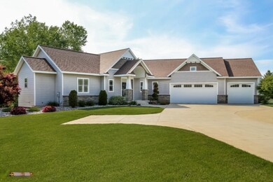 003-Front_View-1770148-small