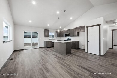 6. Mica Bay dining