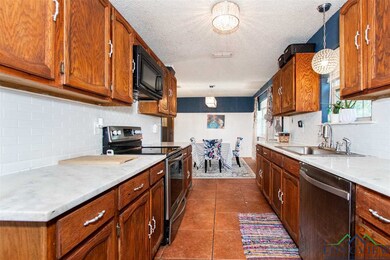 2807 Aspen St, Kilgore, TX 75662 - photo 6