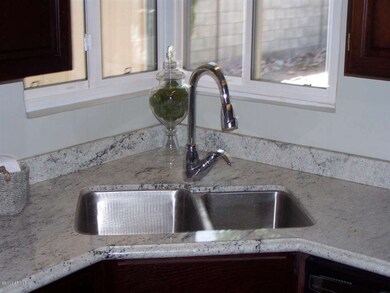 Clarendon Property 006