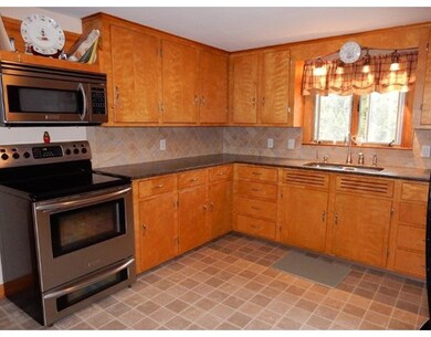 15 Burrill Ave, Orange, MA 01364 - photo 4